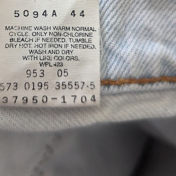 Vintage Women's Levi's 950 Relaxed Fit 13 Denim Shorts Jort Orange Tab Yellowing - Picture 9 of 10